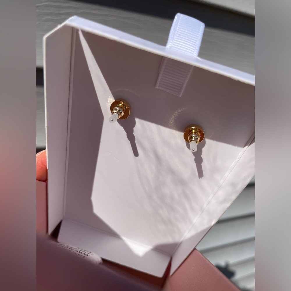 NEW House Of Harlow 1960 Gold Tone Leaf And Faux Pearl Dangle Drop Earrings - Picture 3 of 12
